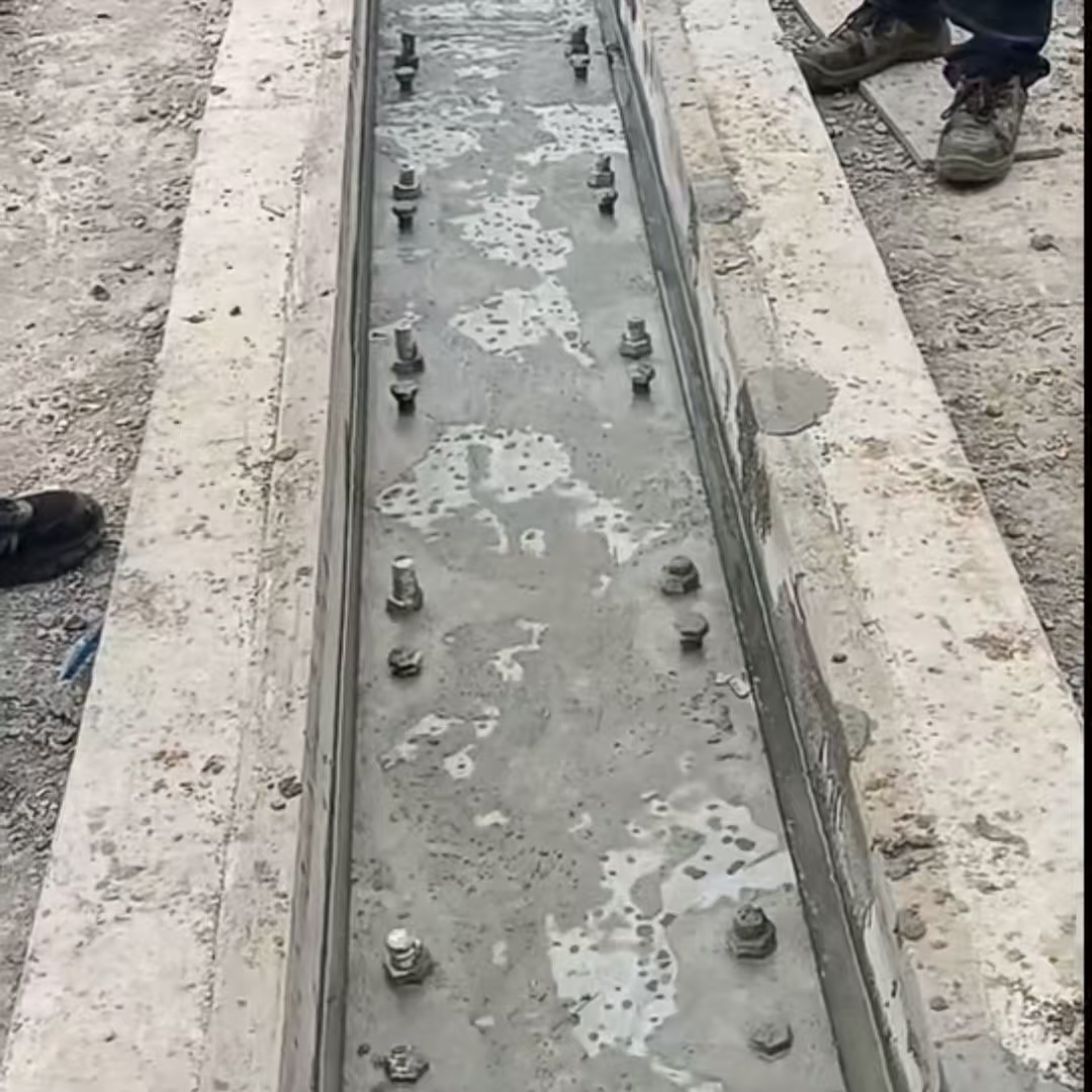 化州港口码头起重机龙门吊重型机械设备稳固用早强快凝轨道胶泥